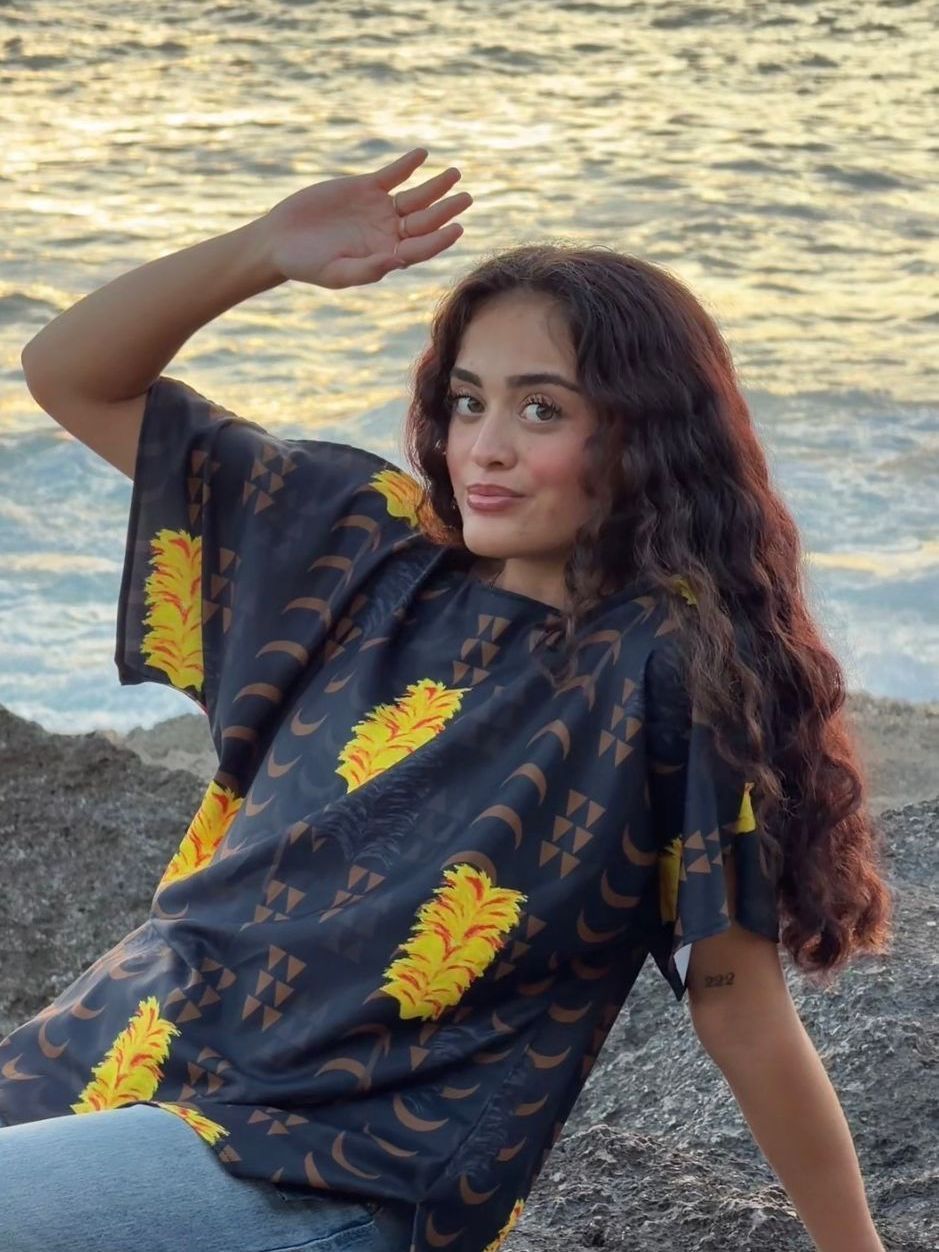 Women's Kāhili Peekaboo top